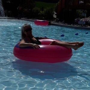 Meet your Posher, Janet